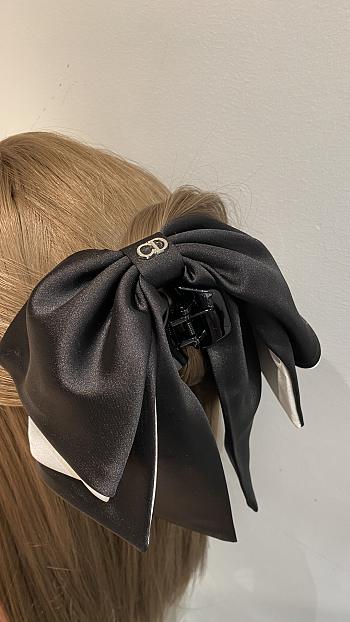 Fortok Dior Satin Bow Clip Black