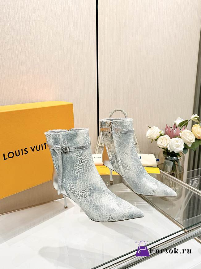 Fortok Louis Vuitton Cow Paint Leather High-Heel Ankle Boots  - 1