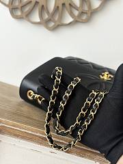 Fortok Chanel Classic Flap Maxi Jumbo CC Chain Shoulder Bag Black Lambskin 33x11x23cm - 4