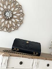 Fortok Chanel Classic Flap Maxi Jumbo CC Chain Shoulder Bag Black Lambskin 33x11x23cm - 2
