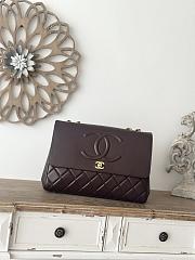 Fortok Chanel Classic Flap Maxi Jumbo CC Chain Shoulder Bag Brown Lambskin 33x11x23cm - 1