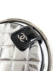 Fortok Chanel Round Bag Metallic Silver 18x18x4cm - 4