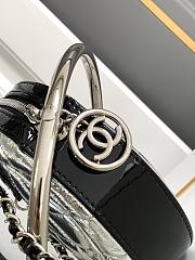 Fortok Chanel Round Bag Metallic Silver 18x18x4cm - 3