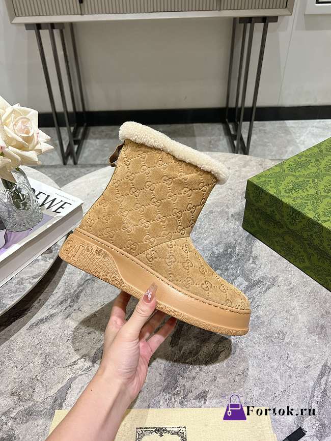 Fortok Gucci Sheepskin Suede Snow Boots Beige - 1