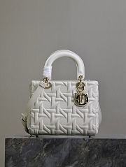 Fortok Dior Lady Dior Bag White Graphic Cannage Calfskin 24x11x20cm - 1