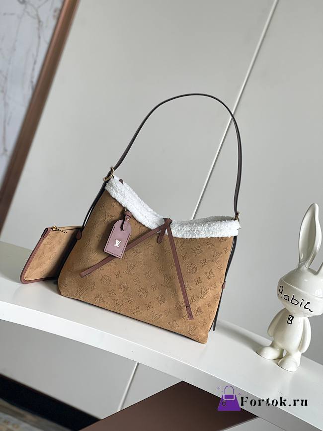 Fortok Louis Vuitton CarryAll PM Bag Beige Suede Leather M11843 29x24x12cm - 1