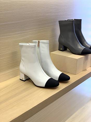 Fortok Chanel White Leather Ankle Boots