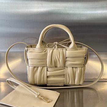 Fortok Bottega Veneta Arco Tote Bag Beige 729029 20x13x7cm