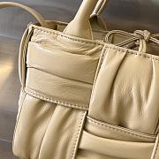 Fortok Bottega Veneta Arco Tote Bag Beige 729029 20x13x7cm - 5
