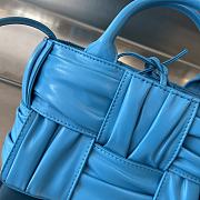 Fortok Bottega Veneta Arco Tote Bag Blue 729029 20x13x7cm - 2