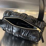 Fortok Bottega Veneta Small Cassette Bag Black 736233 23x10.5x10cm - 5