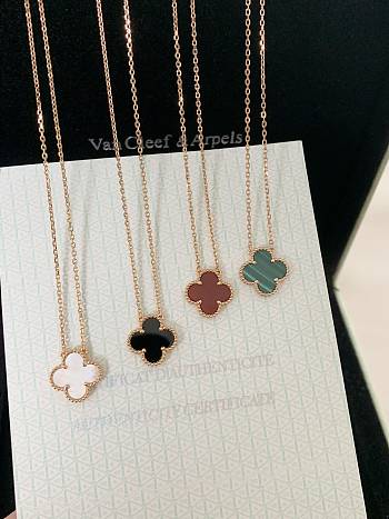 Fortok Van Cleef & Arpels Bracelet Four-Leaf Clover Necklace