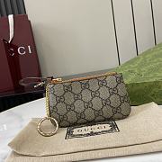 Fortok Gucci GG Emblem Key Case Beige & Dark Brown 819113 12x.7.5cm - 1