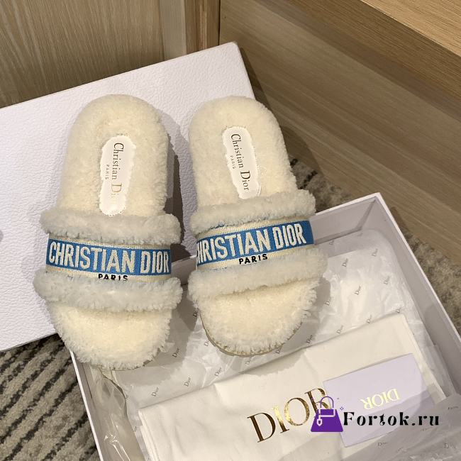 Fortok Dior Fur Slippers White & Blue - 1