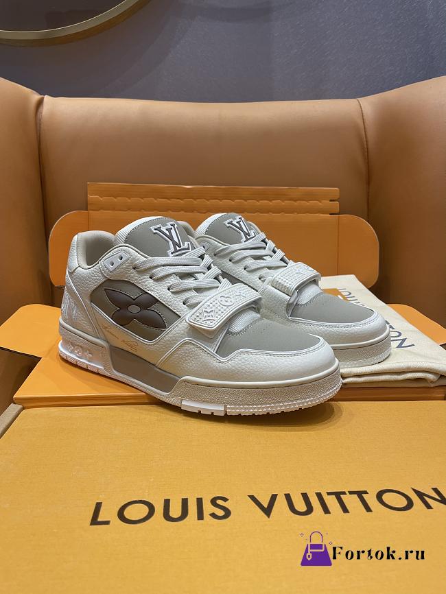 Fortok Louis Vuitton Trainer Sneaker Low LV White Grey - 1
