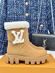 Fortok Louis Vuitton Shearling Boots Beige - 1