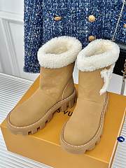 Fortok Louis Vuitton Shearling Boots Beige - 5