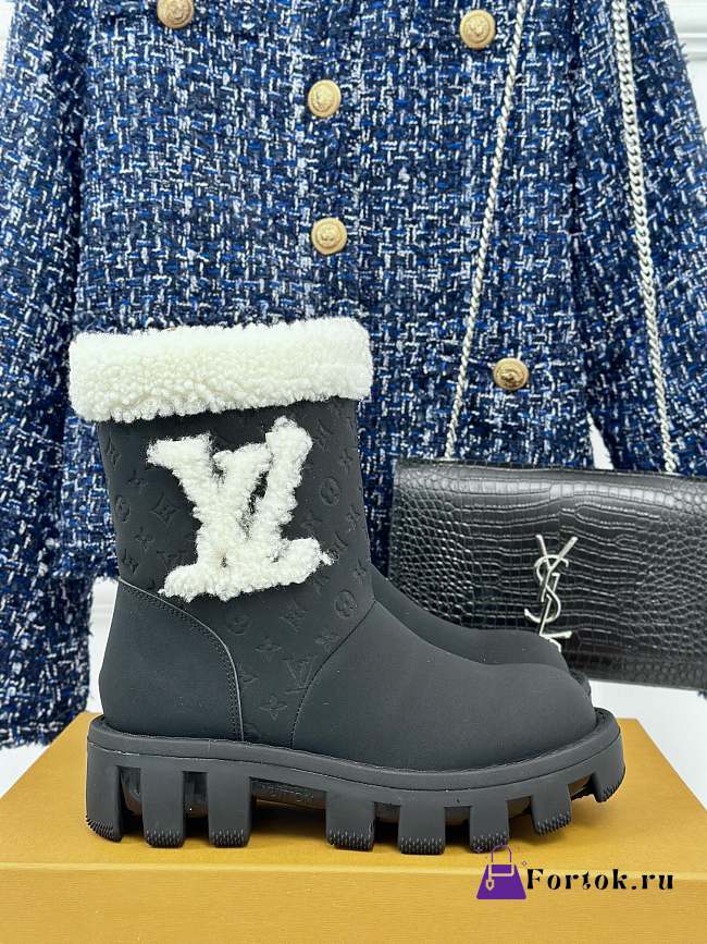 Fortok Louis Vuitton Shearling Boots Black - 1