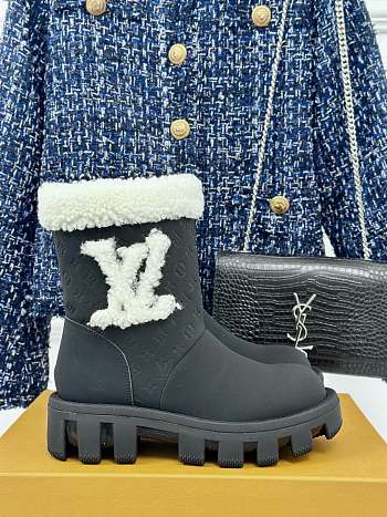 Fortok Louis Vuitton Shearling Boots Black