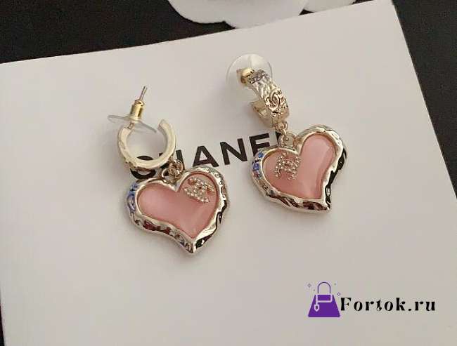 Fortok Chanel Half-circle Pink Heart Earrings - 1