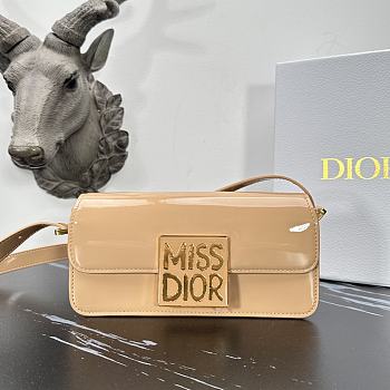 Fortok Dior Miss Flap Bag Beige Patent Calfskin 22x11x6cm