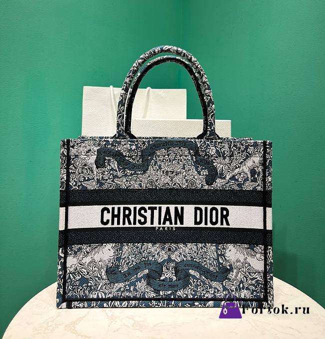 Fortok Dior Lucky Star Embroidery Pattern Book Tote Green 36x18x28cm  - 1