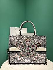 Fortok Dior Lucky Star Embroidery Pattern Book Tote Multicolor 36x18x28cm  - 2