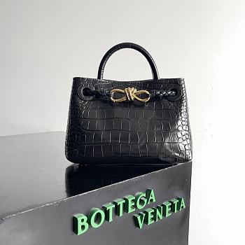 Fortok Bottega Veneta Andiamo Crocodile Leather Bag Black 777614 22x9x15.5cm