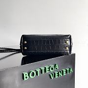 Fortok Bottega Veneta Andiamo Crocodile Leather Bag Black 777614 22x9x15.5cm - 6