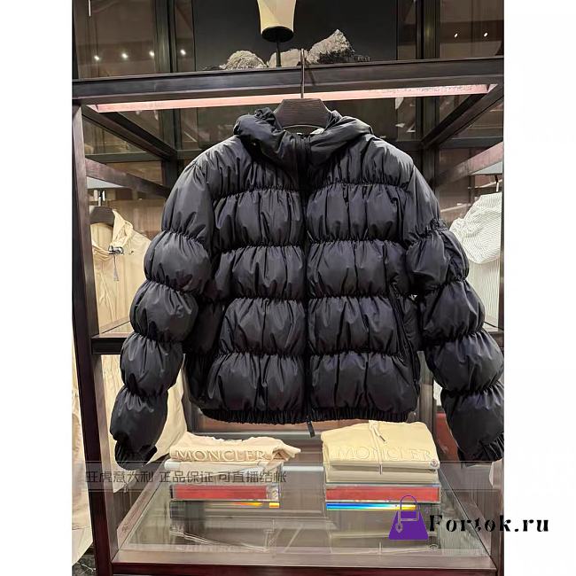 Fortok Moncler Feminine Caterpillar Short Down Jacket Black - 1