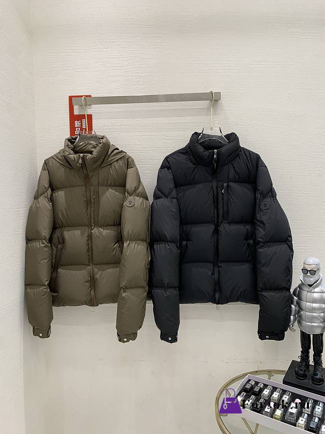 Fortok Moncler Besbre Hooded Short Down Jacket Beige / Black - 1