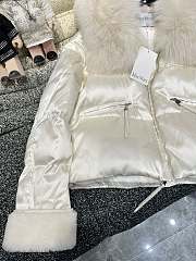 Fortok Maxmara Fur Collar Coat White - 4