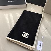 Fortok Chanel Wavy Crochet Cashmere Scarf Black & White 180×60cm - 2