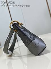 Fortok Louis Vuitton Pochette Sèvres Bag Black M12174 25x13x5cm - 4