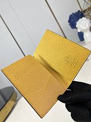 Fortok Louis Vuitton Passport Holder Brown & Yellow M12221 10x14x2.5cm - 2