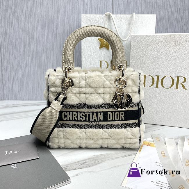Fortok Dior Lady Five-grid Princess Diana Furry Bag Black & White 24x20x11cm - 1