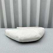 Fortok Lemaire Medium Croissant Bag White Soft Nappa Leather 46x22x7cm - 6