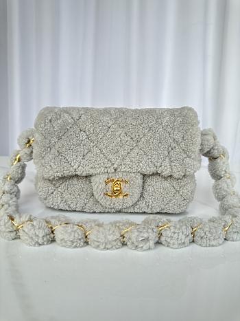 Fortok Chanel Flap Bag Fleece & Gold Plated Metal Grey 24x14x7cm