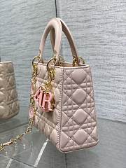 Fortok Dior Lady Bag Pink With Gold-plated Metal Chain Strap And Brown O-shaped Design - 3