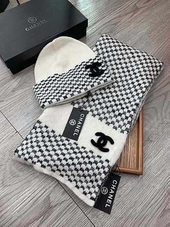 Fortok Chanel Hat + Scarf Set White & Black