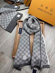Fortok Louis Vuitton Damier Hat + Scarf Set Grey  - 4