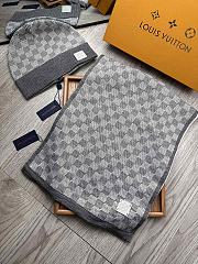 Fortok Louis Vuitton Damier Hat + Scarf Set Grey  - 3