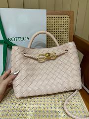 Fortok Bottega Veneta Light Pink Small Andiamo Bag 25x22x10cm - 1