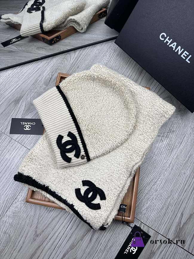Fortok Chanel Logo Hat + Scarf Set Cream - 1