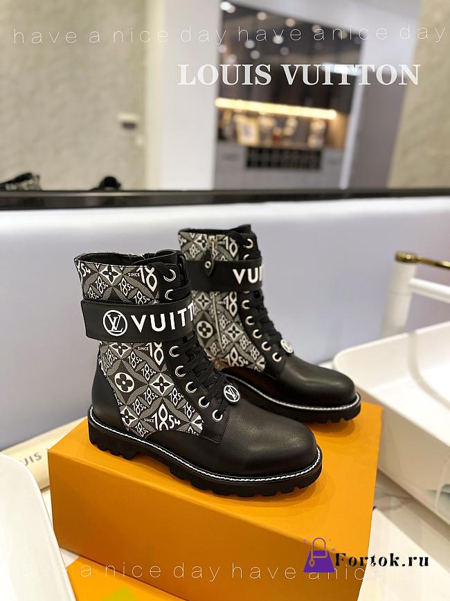 Fortok Louis Vuitton Metropolis Flat Rangers 1854 Grey Boot - 1