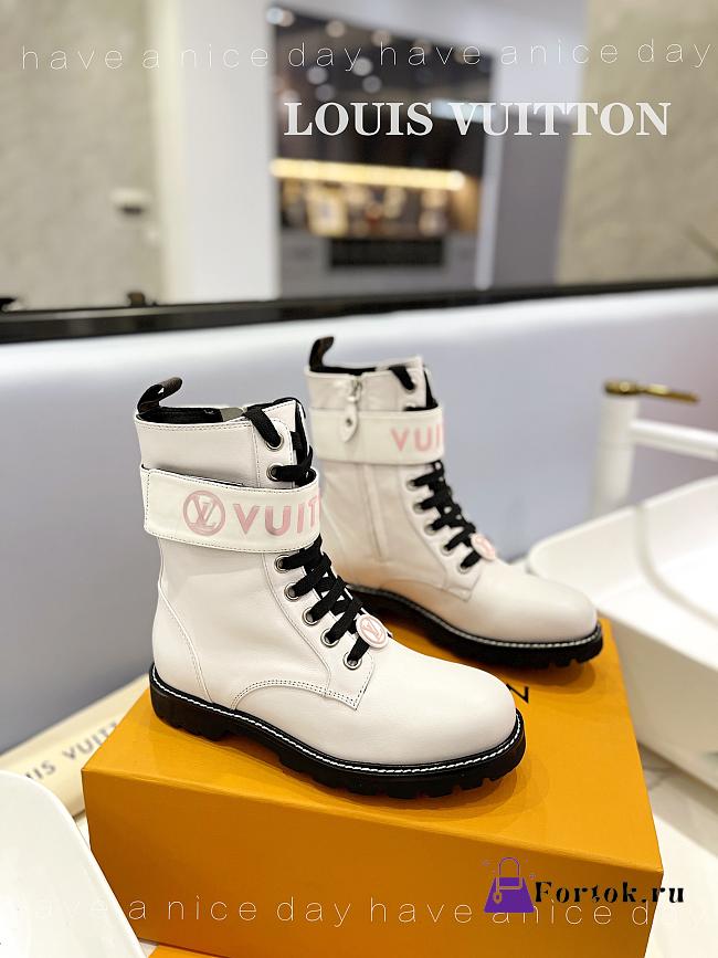 Fortok Louis Vuitton Flat Rangers Boots White - 1