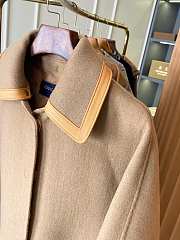 Fortok Louis Vuitton Detachable Collar Double-sided Coat Beige - 6