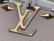 Fortok Louis Vuitton Capucines BB Bag Cream Taurillon Leather M11964 27x17.3x9cm - 2