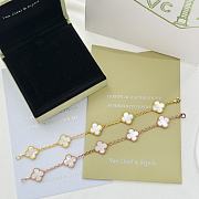 Fortok Van Cleef & Arpels White Four-leaf Clover Bracelet in Gold/Rose Gold - 2