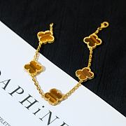 Fortok Van Cleef & Arpels Gold Four-leaf Clover Bracelet in Gold - 1